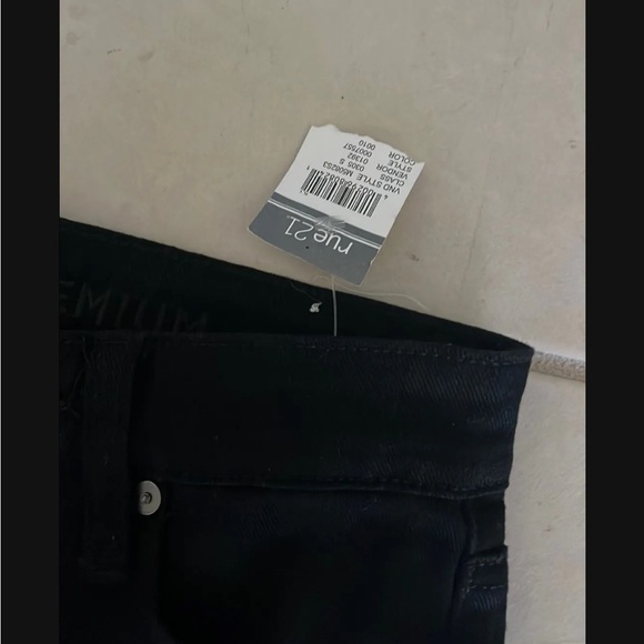 NWTRue21 black jean shorts distressed goth size 26 - Picture 3 of 4